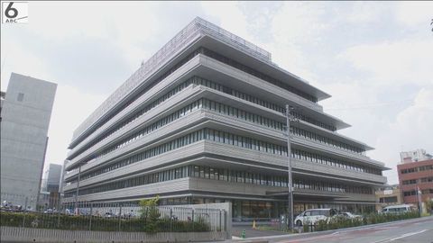 電車内で１６歳女性のスカート内を撮影か　高校教師の３０歳男を逮捕「盗撮が癖に･･･」　京都市
