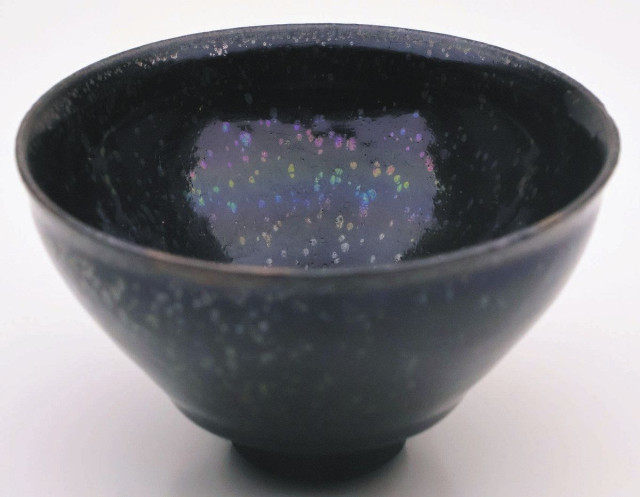 虹色の光彩放つ工芸品ずらり 滋賀県甲賀市「MIHO MUSEUM」で耀変天目など50点展示(中日新聞Web)|dメニューニュース(NTTドコモ) 虹色の光彩放つ工芸品ずらり 滋賀県甲賀市「MIHO MUSEUM」で耀変天目など50点展示