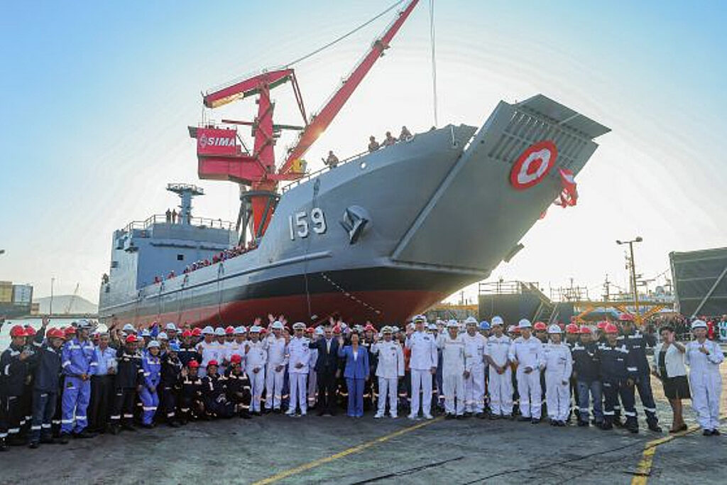 HD現代、ペルーの『チンボテ艦』を進水 | STARNEWS