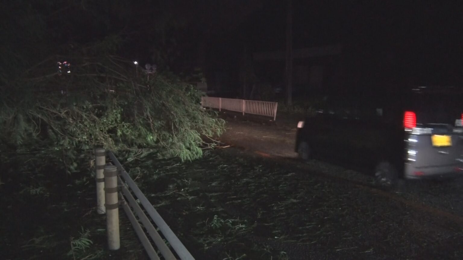 台風13号 沖縄本島地方が暴風域 東村で降水量200ミリ超 本島北部中心に約1万4000戸停電(TBS NEWS DIG Powered by JNN) 台風13号 沖縄本島地方が暴風域 東村で降水量200ミリ超 本島北部中心に約1万4000戸停電(TBS NEWS DIG Powered by JNN)