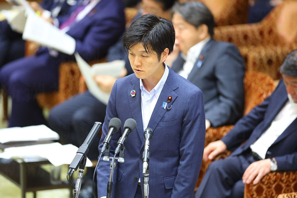 「物価高対策をしようという時に!」“備蓄米買い戻し”で首相を激怒させた「鈴木農水相」進退への神経戦(デイリー新潮) – Yahoo!ニュース 「物価高対策をしようという時に!」“備蓄米買い戻し”で首相を激怒させた「鈴木農水相」進退への神経戦(デイリー新潮) - Yahoo!ニュース