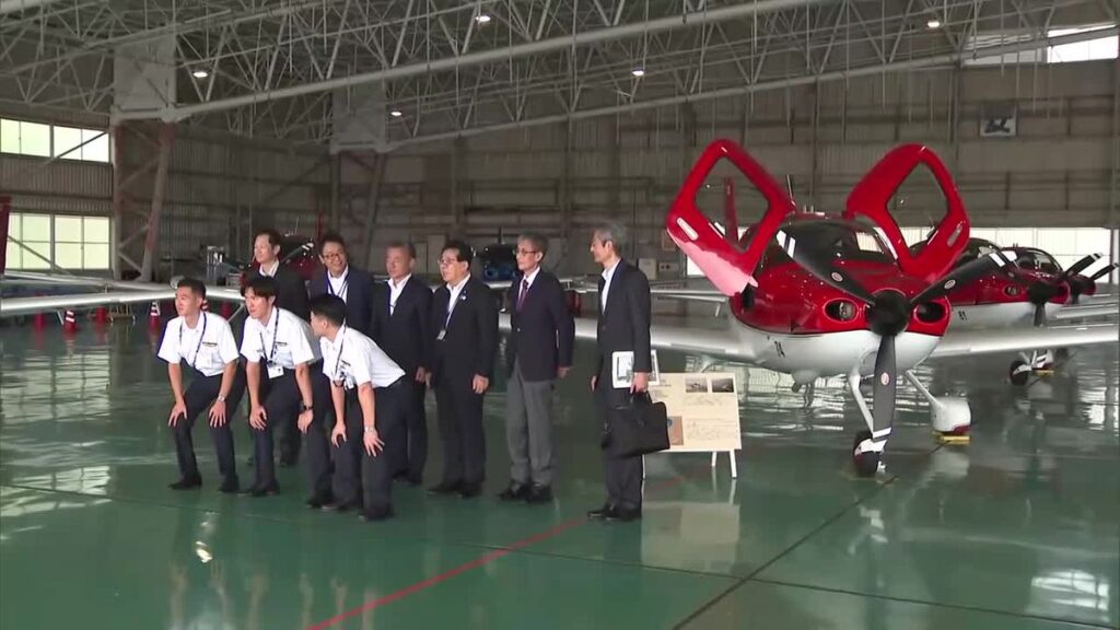 待機学生は161人 金子国交大臣が宮崎市の航空大学校を視察 訓練の遅れや対応状況を確認(2026年8月26日掲載)|UMK NEWS NNN 共有