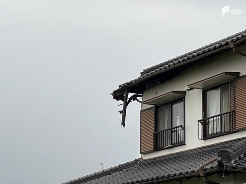 静岡県藤枝市の住宅の屋根が焼ける火事落雷の影響か 県内には「線状降水帯半日前予測」が発表(静岡放送(SBS)) – Yahoo!ニュース 静岡県藤枝市の住宅の屋根が焼ける火事落雷の影響か 県内には「線状降水帯半日前予測」が発表(静岡放送(SBS)) - Yahoo!ニュース