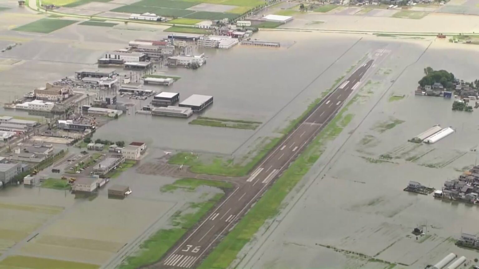 一時「レベル5大雨特別警報」福井 記録的大雨で19河川が氾濫 冠水・浸水・土砂崩れなどの被害相次ぐ(TBS NEWS DIG Powered by JNN) 一時「レベル5大雨特別警報」福井 記録的大雨で19河川が氾濫 冠水・浸水・土砂崩れなどの被害相次ぐ(TBS NEWS DIG Powered by JNN)