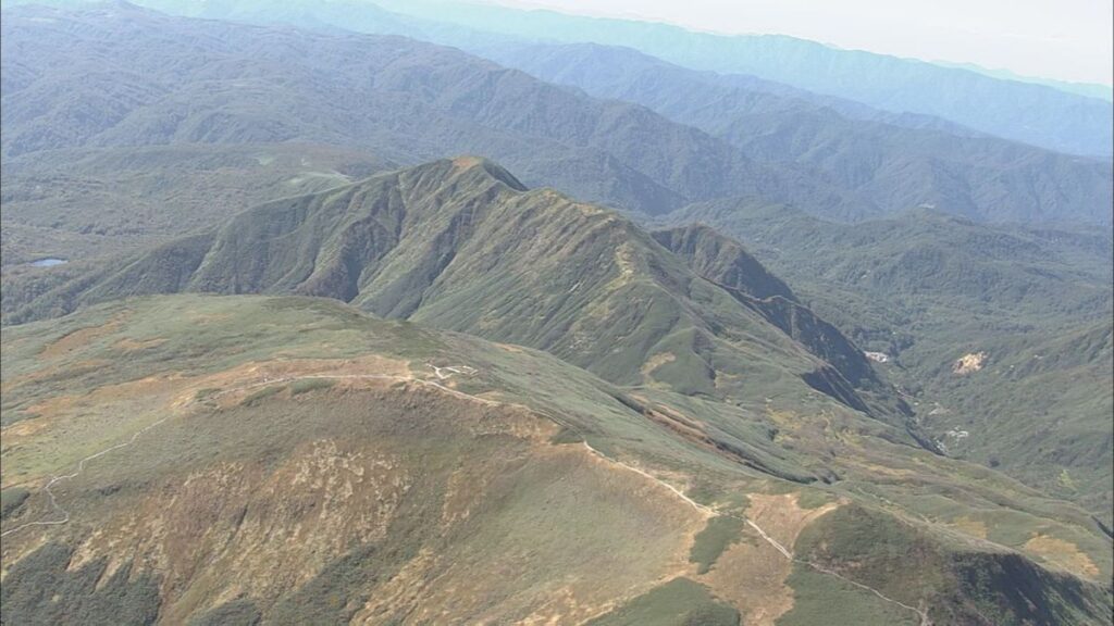 月山で登山中に骨折した女性を救助 山形県内で山岳遭難相次ぐ 戸沢村では女性の捜索続く(2026年8月18日掲載)|YBC NEWS NNN 共有