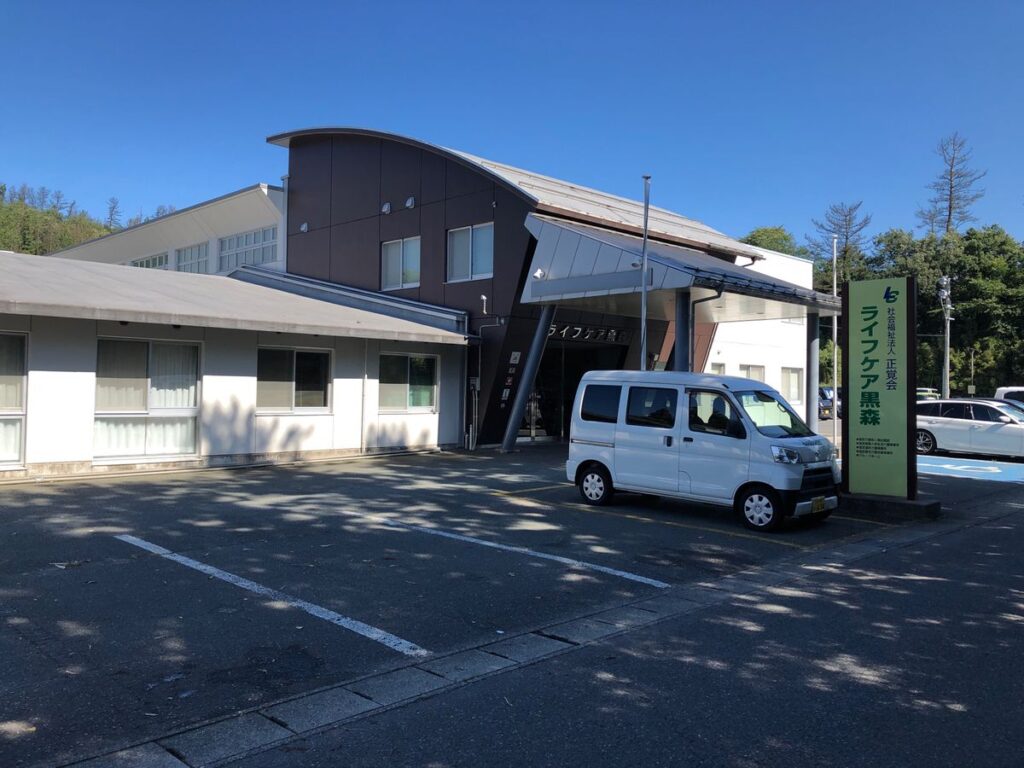 老人ホーム敷地内にクマ 体長約1メートルで成獣とみられる 山形・酒田市(2026年8月5日掲載)|YBC NEWS NNN 共有