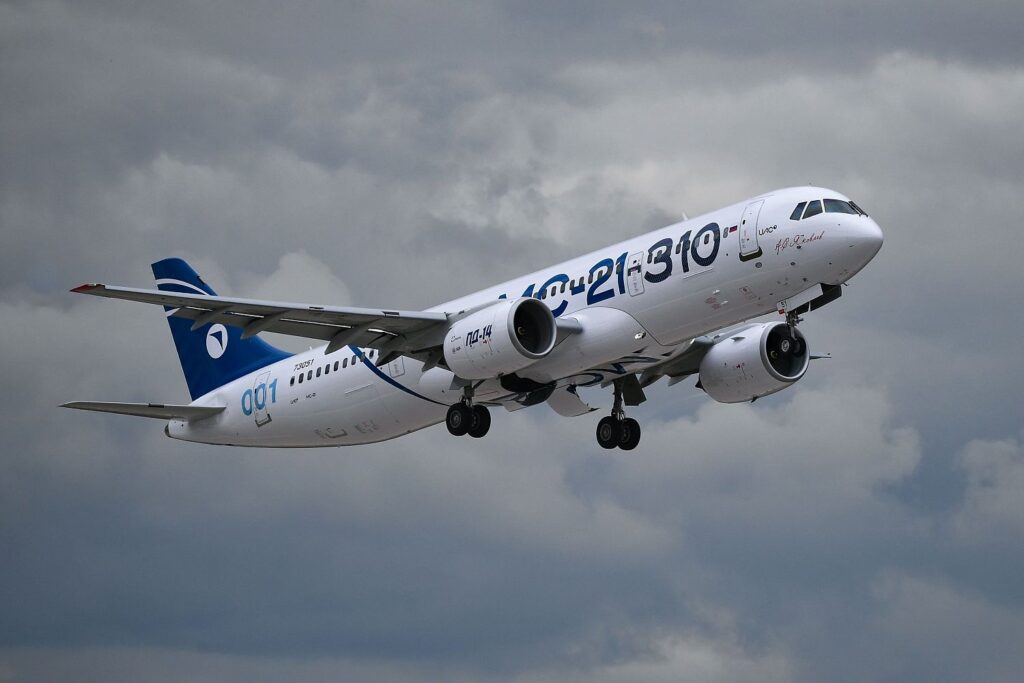 ロシアの完全国産化旅客機「MC-21-310」、量産初号機が初飛行に成功 | sky-budget スカイバジェット ロシアの完全国産化旅客機「MC-21-310」、量産初号機が初飛行に成功 | sky-budget スカイバジェット