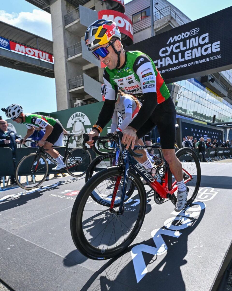 サイクリングは、MotoGPライダーにとって優れたトレーニング方法である。