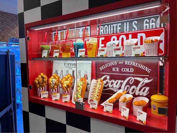 Feedy Diner & Arcade 新潟亀田インター店