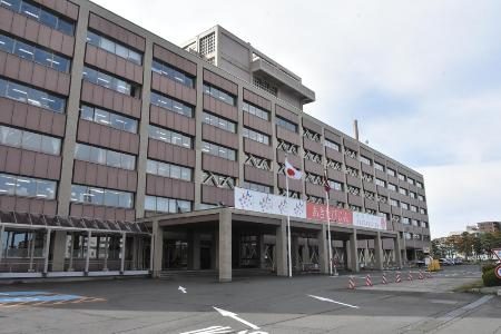 報道対応で職員喫煙、謝罪 秋田県、オンライン参加