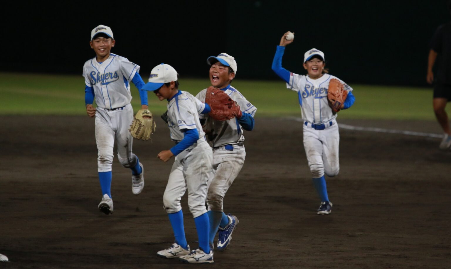 三越商事大分杯少年野球　渡町台スカイヤーズが優勝　打撃力が光る元気印軍団　【大分県】