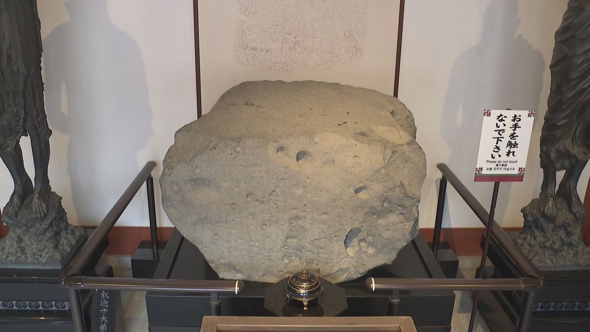 【速報】薬師寺の国宝「仏足石」に油のような液体かけた疑い 台湾出身の39歳の女を逮捕「感動したものに油をかけて祈祷する」容疑認める 奈良県警
