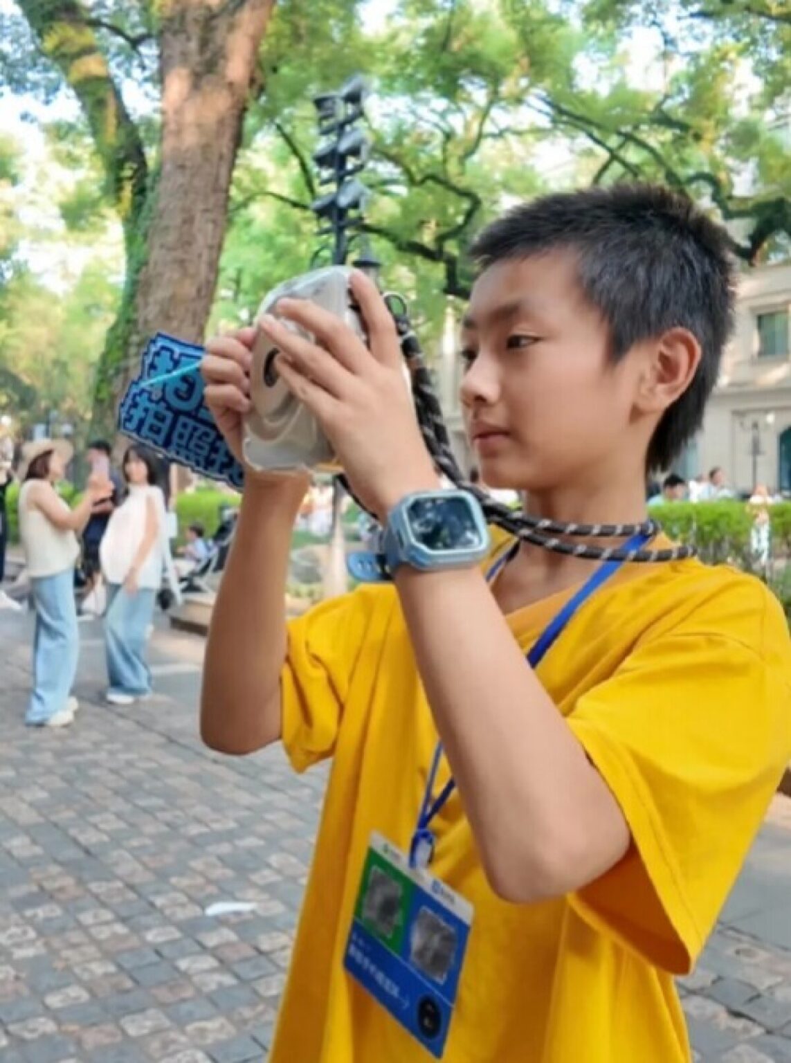 広州の11歳の男の子、観光客の写真撮影で月に2万8000円稼ぐ―中国 広州の11歳の男の子、観光客の写真撮影で月に2万8000円稼ぐ―中国
