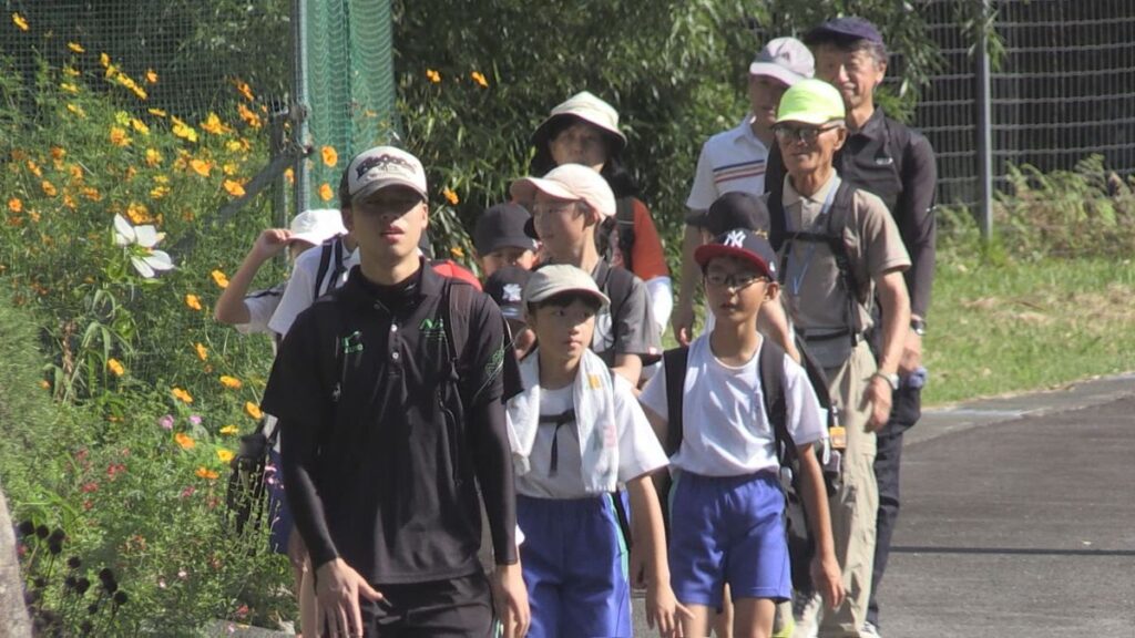 先人たちに思い馳せ歩く距離は24.5キロ! 名田庄小児童が京都までの旧鯖街道の踏破目指す 21日午前にゴールの出町桝形商店街(京都市)到着予定(2026年8月20日掲載)|FBC NEWS NNN 共有
