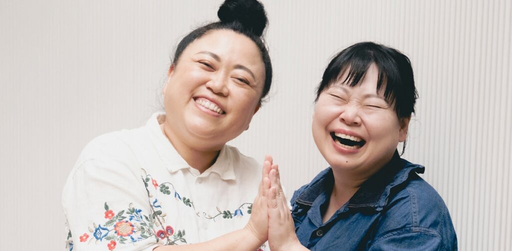 《島根県出身芸人が語る》帰省して必ず食べるのはアツアツ出汁がたまらない「自販機のうどん」! 鮎にイノシシ…恵まれすぎた食生活 | 芸人ソウルフード 《島根県出身芸人が語る》帰省して必ず食べるのはアツアツ出汁がたまらない「自販機のうどん」! 鮎にイノシシ…恵まれすぎた食生活 | 芸人ソウルフード