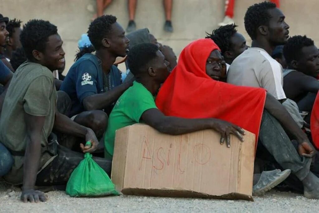 スペイン飛び地への移民流入巡り、EU内相らが取り締まりの厳格化と送還政策の強化を要請 | ニューズウィーク日本版 オフィシャルサイト スペイン飛び地への移民流入巡り、EU内相らが取り締まりの厳格化と送還政策の強化を要請 | ニューズウィーク日本版 オフィシャルサイト