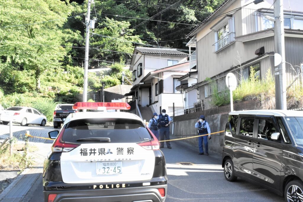 福井市で面識ない男が住宅侵入し住人ら暴行した事件、逃走した39歳男逮捕 容疑否認、3人けが – 福井新聞社 福井市で面識ない男が住宅侵入し住人ら暴行した事件、逃走した39歳男逮捕 容疑否認、3人けが - 福井新聞社
