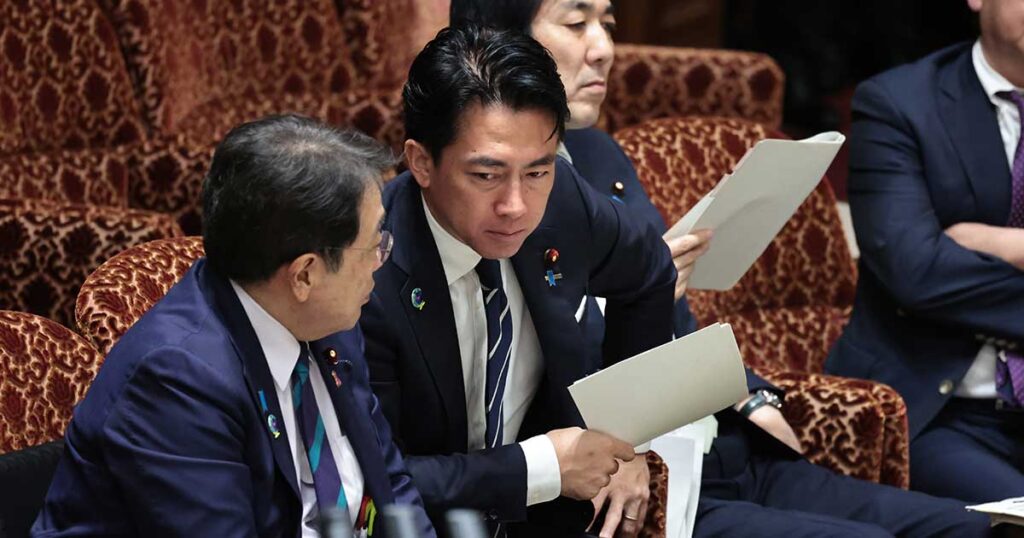 小泉進次郎防衛相 インド&オーストラリアに「機内泊3泊」訪問の“弾丸ぶり”…超タイト日程で問われる意義、“忙しいアピール”の指摘も | 女性自身 小泉進次郎防衛相 インド&オーストラリアに「機内泊3泊」訪問の“弾丸ぶり”…超タイト日程で問われる意義、“忙しいアピール”の指摘も | 女性自身