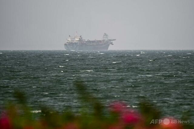 イラン、海峡再開に「米の制裁解除や賠償」要求 UAEはタンカー攻撃非難
