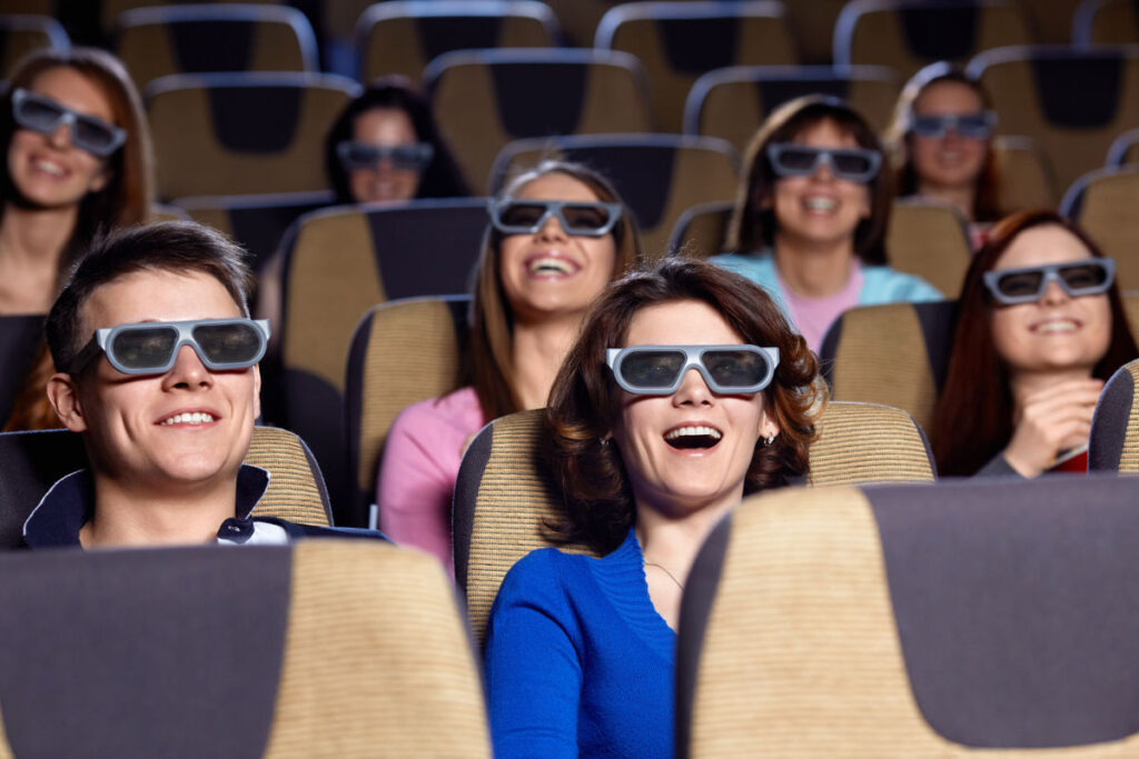 イギリスの映画館が著作権侵害の懸念からスマートグラスの着用禁止を検討 – GIGAZINE イギリスの映画館が著作権侵害の懸念からスマートグラスの着用禁止を検討 - GIGAZINE