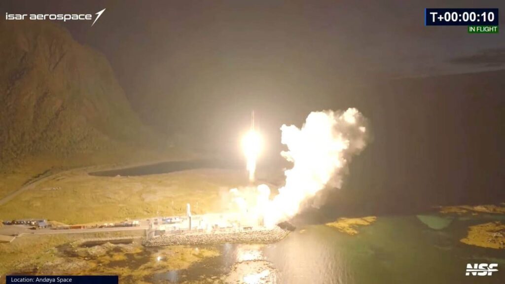 ドイツ企業イザール・エアロスペースの小型ロケット「スペクトラム」、初の軌道投入に成功 日本時間2026年9月6日、ノルウェーのアンドーヤ宇宙港から打ち上げられた「Spectrum」ロケット(Credit: Isar Aerospace / NASASpaceflight)