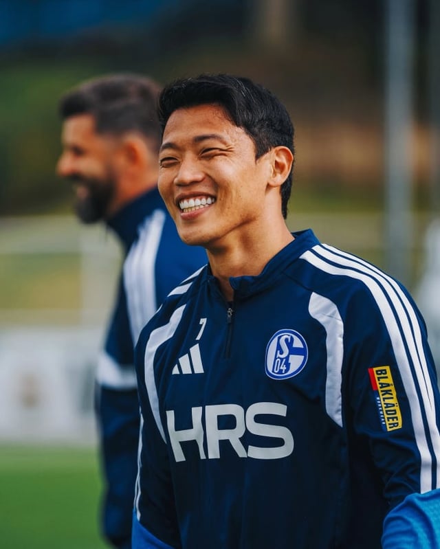 ドイツのプロサッカー、ブンデスリーガのシャルケ04に移籍したファン·ヒチャン。 /写真=シャルケ04 SNSキャプチャー