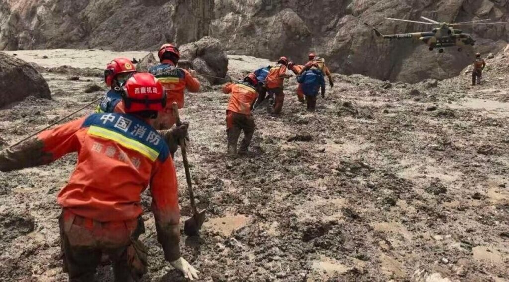 西蔵キドンで発生した土石流災害で21人死亡、541人行方不明