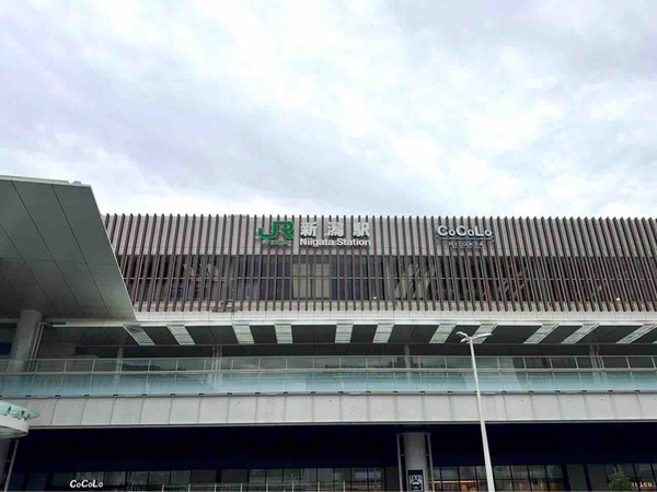 新潟駅 万代広場