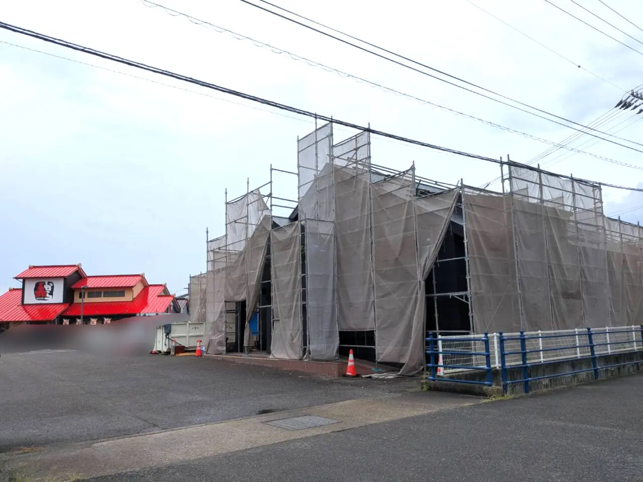 「東京下町もんじゃ屋 Rikyu 徳島藍住店」改装工事中に撮影した写真