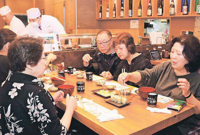 富山空港に すし専門店オープン　飛騨牛にぎりも提供