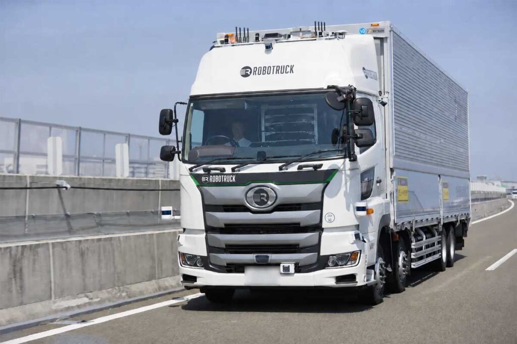 ロボトラック/レベル4自動運転トラック関東-関西間走行実証に向け、関西拠点を京都府に開設 20261008robotruck 1024x682 - ロボトラック/レベル4自動運転トラック関東-関西間走行実証に向け、関西拠点を京都府に開設