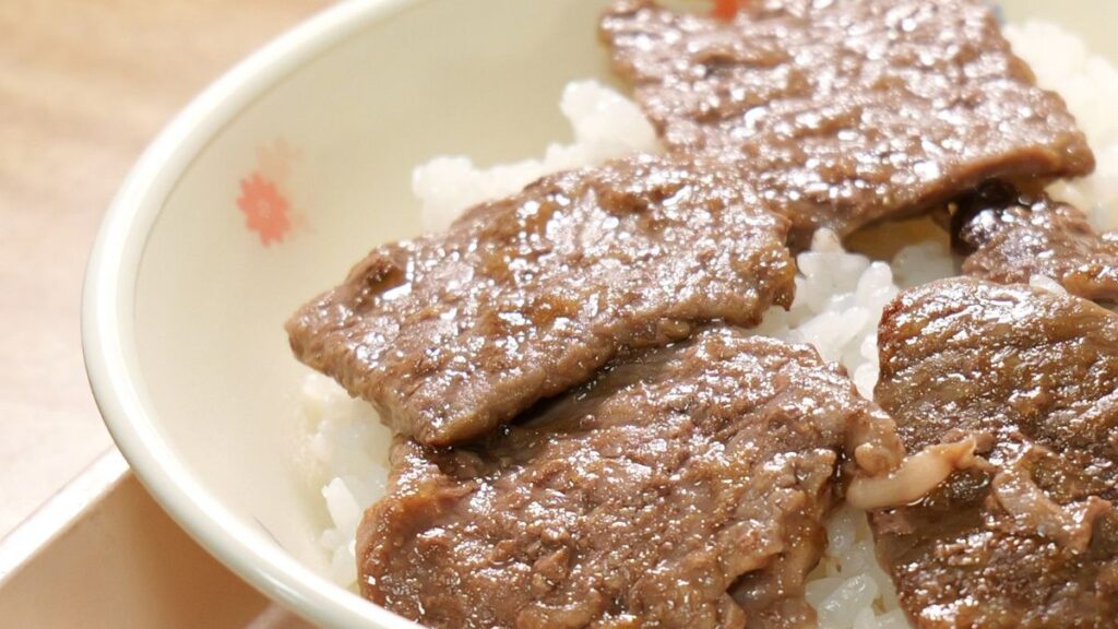 広島の「おいしい」食材が給食に!魅力と生産者の思いをいただきます | 徹底解剖!ひろしまラボ – 広島県 ふるさと広島和牛丼