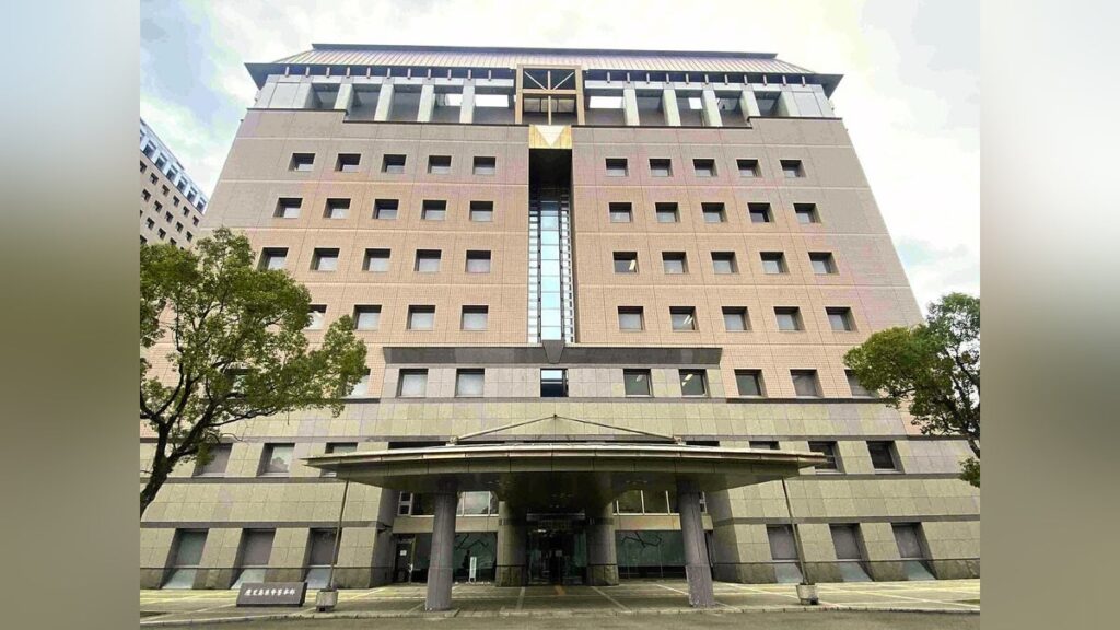 鹿児島の海岸に埼玉の女性遺体、カメラに男性と一緒に海に入る様子…男性が流された可能性があるとみて捜索 - 読売新聞