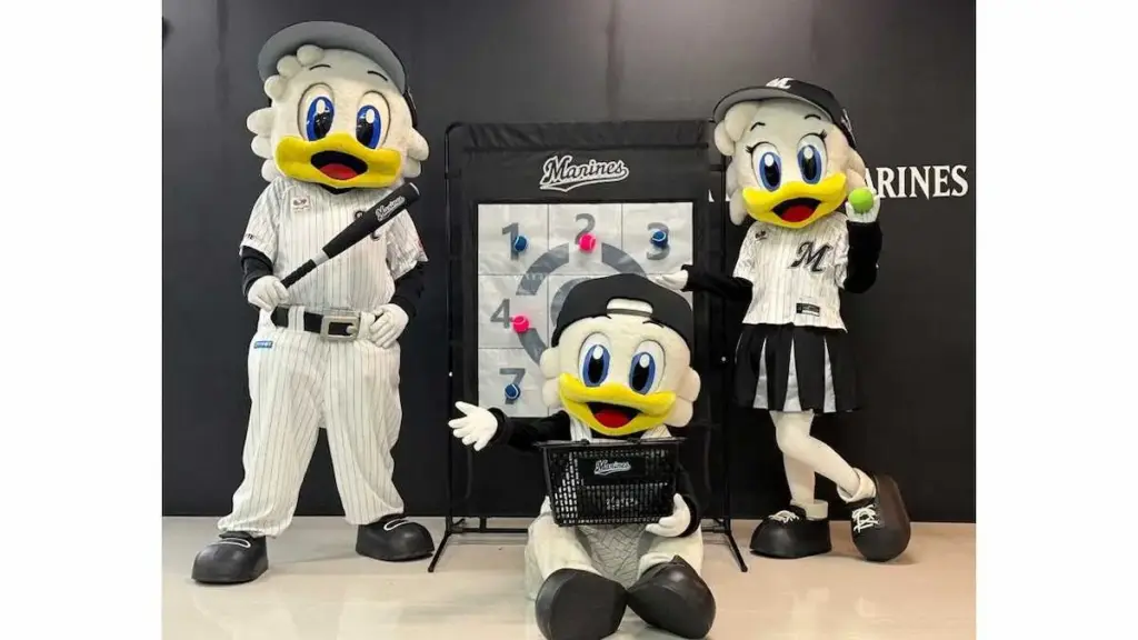 ロッテ「ちばスマイルキッズ・プロジェクト」で千葉県内の小学校に野球用具一式を寄贈 - スポニチ Sponichi Annex 野球