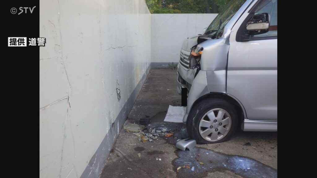 ガソリンスタンドの外壁に衝突 縁石に乗り上げ…誤ってアクセル踏む 運転の70代男性搬送 北海道(2026年10月8日掲載)|STV NEWS NNN 共有