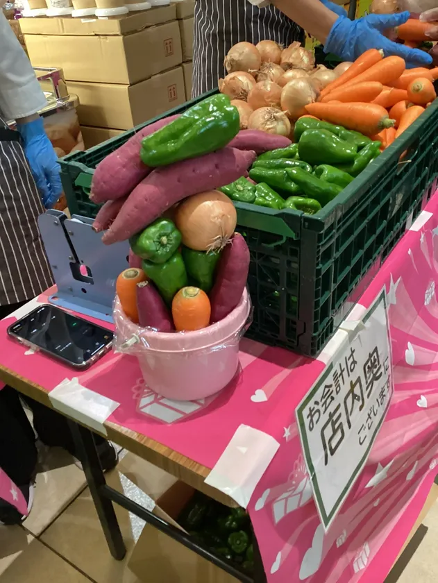 季節のお野菜バケツ盛り放題(過去の開催の様子)