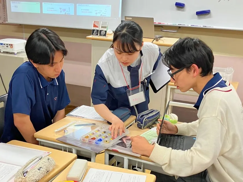 2学期の学校訪問の様子(ポーライト株式会社、浦和学院高等学校)