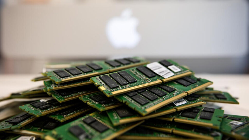 アップルのOLED搭載iPad mini、メモリコスト高騰で200ドル値上げへ - BigGo ファイナンス
