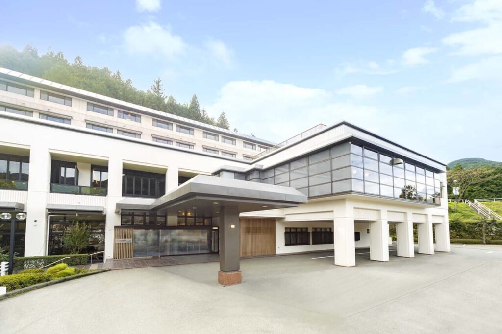 【新着！ RVパーク最前線】日本三名泉の一つ、下呂温泉でゆったりと旅の疲れを癒してくれるRVパーク『岐阜県下呂市／RVパーク 大江戸温泉物語Premium 下呂本館』（月刊自家用車WEB） | 自動車情報・ニュース