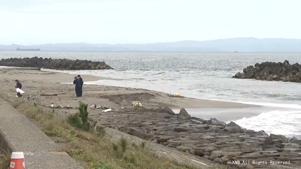 富山市の浜黒崎海岸で遺体発見 事件事故の両面で警察が捜査