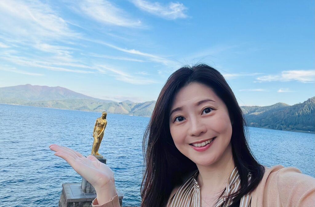秋晴れの東北５県を巡るドライブ旅へ。旅先でも手放せない「美顔器習慣」[PR] | わたしがわたしと向き合う100日記 | mi-mollet（ミモレ）