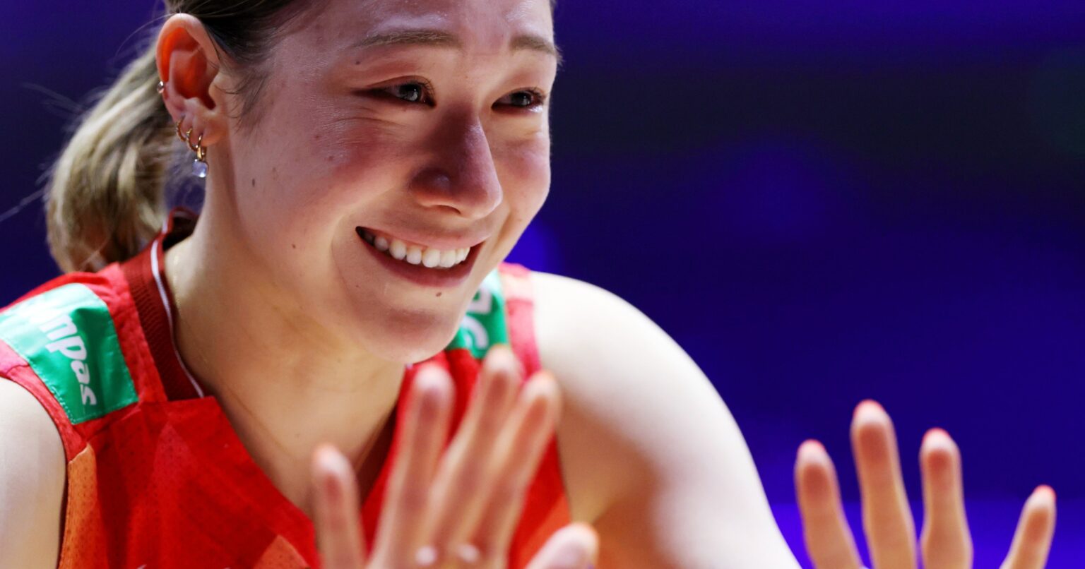 石川真佑が初めて“救い”を求めた「つー、琴奈さん、紗理那さん、テンさん…ここにいない人たちにも連絡した」女子バレー“笑顔なき銅メダル”の真相―2026上半期読まれた記事 – バレーボール日本代表 – Number Web 石川真佑が初めて“救い”を求めた「つー、琴奈さん、紗理那さん、テンさん…ここにいない人たちにも連絡した」女子バレー“笑顔なき銅メダル”の真相―2026上半期読まれた記事 - バレーボール日本代表 - Number Web