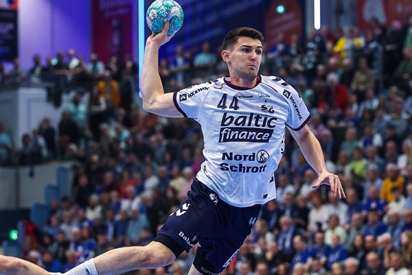 ドイツハンドボールのグムマスバッハ(VfL Gummersbach)が先頭を走っていたフレンスブルク(SG Flensburg-Handewitt)を破り、ブンデスリーガの勢力図を揺るがした。グームス.. – MK ドイツハンドボールのグムマスバッハ(VfL Gummersbach)が先頭を走っていたフレンスブルク(SG Flensburg-Handewitt)を破り、ブンデスリーガの勢力図を揺るがした。グームス.. - MK