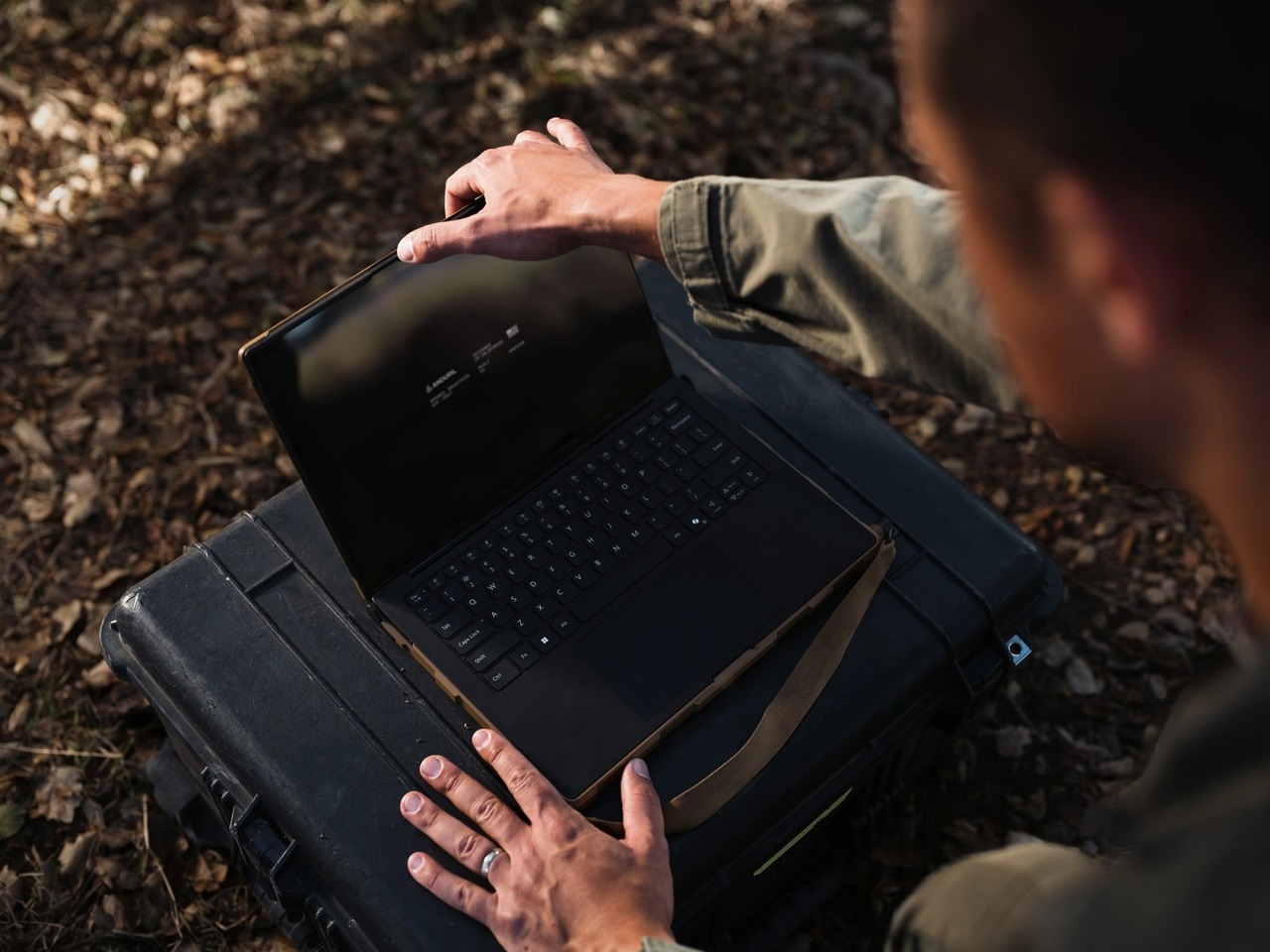 BlueChipのノートPC。出典:Anduril Industries